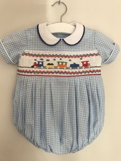 Vintage Baby Boy Clothes, Boys Smocked Outfits, Baby Sewing Tutorials, Preppy Kids Outfits, Boys Smock, Train Design, Vintage Baby Boys, Smocking Plates, Smocked Baby Dresses