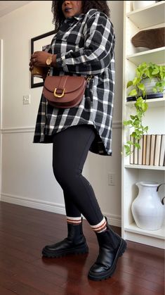 Plus Size Gig Outfit, Plus Size Athleisure Outfits, Curvy Winter Outfits, Plus Size Legging Outfits, Leggings Outfit Winter, Leggings Outfit Fall, Leggings Outfit Casual, Plus Size Winter Outfits