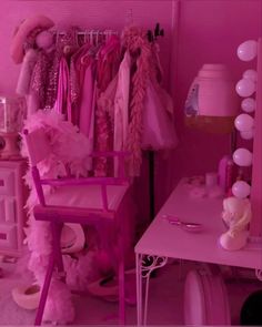 Everything Pink Girly, Barbiecore Room, Pink Aesthetic Dress, Bratz Room, Hot Pink Room, Barbie Aesthetics, Barbiecore Aesthetic, Girly Bathroom, Dream House Aesthetic