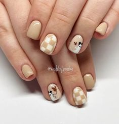 Fall Halloween Nails, Simple Disney Nails, Spooky Disney, Disney Halloween Nails, Halloween Nail Ideas, Disney Acrylic Nails, Mickey Nails, Holloween Nails