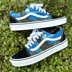 These shoes have the famous painting "Starry Night" by Van Gogh on sides of each shoe. Vans Old Skools.  We buy each pair of blank shoes BRAND NEW from the Vans retail store.  The ink is permanent and will never come off. Made in the USA. This price includes everything: shoes, artwork, and shipping. Thanks for stopping by our Etsy shop! Please message us with any questions! Sizes listed are in US sizing scale. If you have any issues with your order, please feel free to reach out to us and we will be more than glad to help you! Note: Blvd Custom is in no way affiliated with any of the shoe brands or companies that are featured on our website. Each pair of shoes is ordered lawfully bought at retail price. Artistic Blue Sneakers With Round Toe, Shoes Artwork, Painting Starry Night, Night Shoes, Mens Vans Shoes, Halloween Shoes, Nike Converse, Sneaker Art, Men's Vans