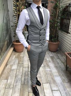 İtalyan stil slim fit ceket yelek pantolon gri takım elbise T2761 Vest Outfits Men, Waistcoat Fashion, Mens Vest Fashion, Classy Suits, Mens Casual Outfits Summer, Dress Suits For Men