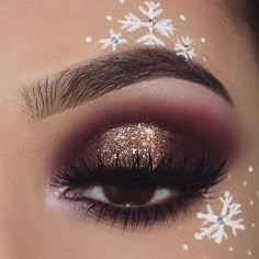 Christmas Eyeshadow, Holiday Eye, Make Up Designs, Party Makeup Looks