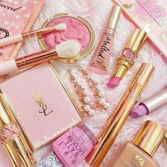 Girly Series, Lash Content, Rosa Make-up, Koleksi Makeup, Makeup Hacks Beauty Secrets, Pink Cosmetics, Makeup Aesthetic, Pastel Pink Aesthetic, Trendy Makeup