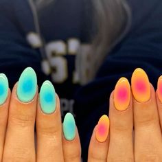 Not my pic 😊 (follow for follow!) Dual Color Nails, Dr Pepper Nails, Red Orange Nails Design, Nail Designs Summer Simple, Short Nail Inspo Summer 2024, Nail Inspo Summer 2024, Summer Nail 2024, Summer Festival Nails, Easy Summer Nail Designs