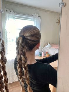 Cute Race Day Hair, Horse Girl Hairstyles, Vball Hair Inspired, Sportive Hairstyles, Libero Hairstyles, Running Hairstyles For Long Hair, Lax Hair, Track Hair