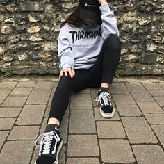 Thrasher Outfit, Black Vans Outfit, Skater Girl Outfits, Skater Girls, Edgy Outfits, Audrey Hepburn, Grunge Outfits