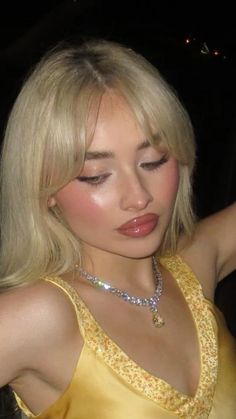 Girlie Makeup Look, Makeup Looks Natural Pink, 90s Celebrity Makeup, Short N Sweet Makeup, Blond Makeup, Short N Sweet Tour Makeup Ideas, Concert Make Up Ideas, New Makeup Looks To Try, Cherub Makeup