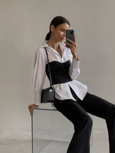 Shirt And Corset Outfit, Corset Over Shirt Outfits, Corset Over Shirt, White Shirt Outfits, Corset Design, Corset Outfit, Style Casual Chic, Classy Work Outfits, Stylish Work Outfits