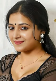 Anu with seducing smile Anu Sithara, Hot Women Dress, Beautiful Dresses For Women, Beauty Women, Beauty