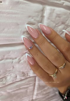 Stylish Girls Nail Art Design 2023 Classy Almond Nails Ideas, Nagellack Trends, French Manicure Nails, Nails 2022, French Tip Acrylic Nails, French Acrylic Nails, Christmas Nails Acrylic, Girls Nails