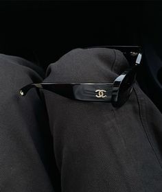 black chanel sunglasses, black jeans, all black outfit, monochromatic outfits, oval sunglasses, Chanel Outfit Aesthetic, Photo Brush, Chanel Outfit, Thrifted Outfits, All Black Everything, Chanel Sunglasses, Chanel Black, Black Sunglasses, Girls Wear