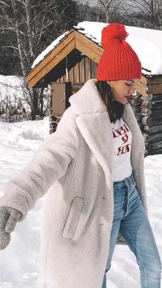 Manali Lookbook, Outfits For Canada, Manali Outfits Women, Manali Outfits, Snow Ootd, Montana Outfits, Winter Outfits Canada, Canada Clothing, Sarah Butler