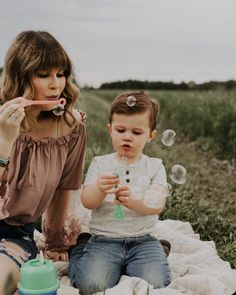 Mini Session
Family Photo Bubble Family Photoshoot, Auntie Photoshoot Picture Ideas, Bubbles Family Photoshoot, Auntie Photoshoot, Fun Mommy And Me Photo Shoot, Mum And Toddler Photoshoot, Family Photos With Bubbles, Mother And Son Picnic Photoshoot, Family Photoshoot Bubbles