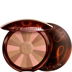 Guerlain reinvents the subtle natural-looking tan with Terracotta Light, the new powder that wakes up the skin’s glow in three seconds. This light powder features a unique blend of sun-kissed tones enhanced with vibrant colors to reveal the healthy-looking glow and radiance of every skin tone. The powder contains a cocktail of active ingredients to help the skin feel energize, protect it against free radicals and pollution* and preserve its natural hydration ensuring long-lasting comfort. A radi Hormonal Acne Supplements, Guerlain Terracotta, Natural Hydration, Bronzing Powder, Mineral Powder, Hair Fragrance, Healthy Glow, Ylang Ylang, Too Faced