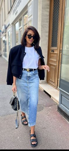 Alluring Outfits, Long Denim Skirt Outfits, Denim Skirt Outfit Summer, Denim Midi Skirt Outfit, Long Denim Skirt Outfit, Pinterest Predicts, Jean Skirt Outfits, Pleated Denim