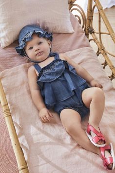 Ropa infantil para Niñas, Niños y Bebés de 0 a 16 años. Envíos EXPRESS y Devoluciones GRATIS | Kids Clothes for Girls, Boys and Babies aged 0-16 years. EXPRESS Delivery & FREE Returns Denim Bodysuit, Denim Romper, Girls Denim