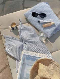 Cape Cod Aesthetic, Hamptons Aesthetic, Hamptons Summer, European Outfit, Photo Summer, Coastal Life, Hamptons Style, European Summer, Beach Aesthetic