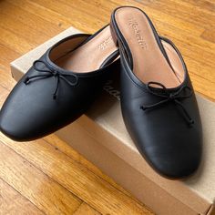 Black Leather Mules By Madewell, Size 5.5. Brand New! Worn Once For Less Than One Hour- Pristine Condition! Cute And Comfortable, With Ballet-Style Almond Toe And Bow Detail. Comes With Original Box. Mule Outfits Women, Mule Outfits, Madewell Mules, Black Leather Mules, Ballet Style, Madewell Shoes, Ballet Fashion, Leather Mules, Mule Clogs