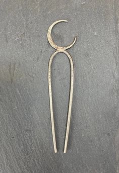 Crescent Moon Hair Pin Brass Silver or Copper - Etsy Crescent Moon Hair Pin, Art Deco Hair Pin, Moon Hair Pin, Butte Mt, Brass Hair Pin, Moon Hair, Silver Hair Pin, Fantasy Jewelry, Brass Jewelry