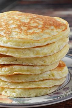 a stack of pancakes sitting on top of a plate