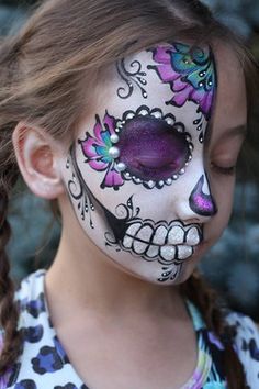 Sugar Skull Face Paint, Fantasy Make-up, Skull Face Paint, Halloween Make-up Looks, Sugar Skull Face, Face Painting Stencils, Dead Makeup, Halloween Events