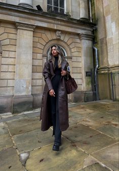 Style Leather Trench Coat, Timeless Trench Coat, Dark Brown Leather Trench Coat, Long Brown Leather Trench Coat Outfit, Brown Trench Coat Outfits, Brown Leather Trench Outfit, Long Brown Leather Coat Outfit, Leather Long Coat Outfit, Brown Trench Outfit