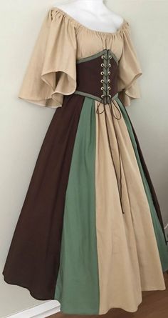 Fantasy Outfit Ideas, Dress Medieval, Fantasy Clothes, Medieval Style, Simplistic Design