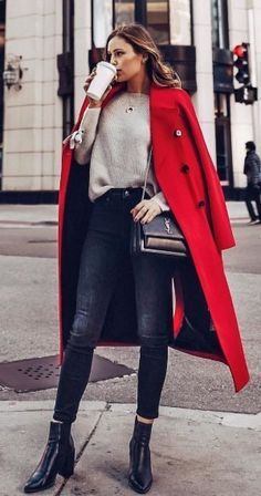 4122cb13c7a474c1976c9706ae36521d Red Jacket Outfit, Mantel Styling, Red Overcoat, Mantel Outfit, Mode Mantel, Winter Coat Outfits, 일본 패션