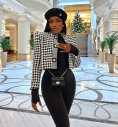 Marii Pazz, Classy Wear, Classy Winter Outfits, Cropped Blazer Jacket, White Tweed, Fashion Nova Models