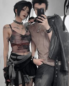 #nana #cosplay Ren Honjo Outfit, Nana Osaki Fanart, Nana Osaki And Hachi, Nana Osaki And Ren Honjo, Ren And Nana, Hachi Cosplay, Nana Osaki Cosplay, Nana Osaki Outfit, Nana Ren