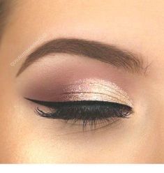 Fresh Wedding Makeup, What Is Makeup, 50s Makeup, Rose Gold Eye Makeup, Simple Wedding Makeup, Rose Gold Eyeshadow, Wedding Hairstyles And Makeup, Dark Eye Makeup, Makeup Looks For Green Eyes