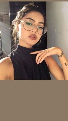 Glasses Aesthetic, Lily Maymac, Glasses Makeup, Wearing Glasses, Girls With Glasses, Womens Glasses