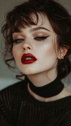 Best Hair Colour, Red Lipstick Makeup Looks, Hair Colour Ideas, Red Lipstick Makeup, Trending Hair, Smink Inspiration, Photoshoot Makeup, Dramatic Makeup, Dope Makeup