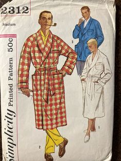 What a fun Men's Robe and Lounge Jacket Pattern from the 1950's - Simplicity 2312, Size Medium ( see size/measurement chart in the pictures as sizing may be different than in the 1950's. This pattern has been cut to a size 38. Bathrobe Pattern, Diy Vintage Wedding, 1950s Mens, Bathrobe Men, Men's Robes, Fashion Illustration Vintage, Jacket Pattern Sewing, Simplicity Sewing, Couture Vintage