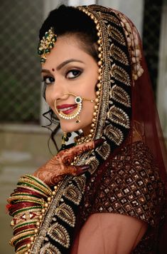 Indian Wedding Poses For Bride, Bride Closeup, Pakistani Makeup Looks