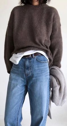 Skandinavian Fashion, Slouchy Sweater, Going Viral, 가을 패션, Mode Inspiration, Casual Denim, Fall Winter Outfits, Look Cool, Daily Fashion