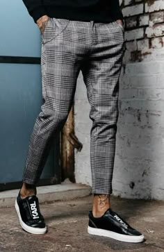 Cropped Trousers Outfit, Checked Trousers Outfit, Cropped Trousers Men, Checked Pants, Checkered Pants, Trouser Outfit