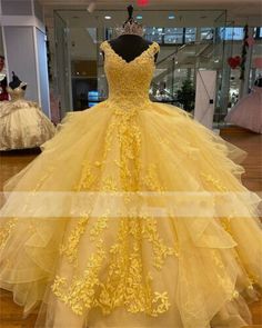 Yellow Quinceanera Dresses Ball Gown With Big Bow Sweet 16 Birthday Prom Gowns | eBay Light Yellow Prom Dress, Yellow Quinceanera Dresses, Yellow Quinceanera, Yellow Quinceanera Dress, Short Wedding Dress Beach, Prom Dress Ball Gown, Top Prom Dresses, High Low Prom Dresses, Prom Dresses Yellow