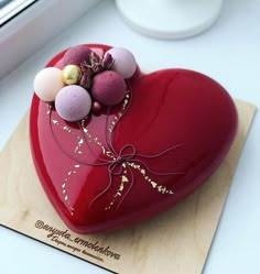 Cake Latest Cake Design, Patisserie Fine, Mirror Glaze Cake, Mirror Cake, Beauty Cakes, Elegant Birthday Cakes, 16 Birthday Cake, Wedding Cake Recipe, Heart Shaped Cakes