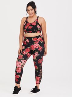 Lattice Mesh Active Legging - Pretty florals enliven a cropped active legging that has lattice mesh insets that make it flirty and functional. Plus Size Workout Outfits, Motivational Lifestyle, Gauze Clothing, Plus Size Tunic Dress, Casual Sport Outfit, Arm Workout Women, Yoga Outfits, Plus Size Workout, Workout Wardrobe