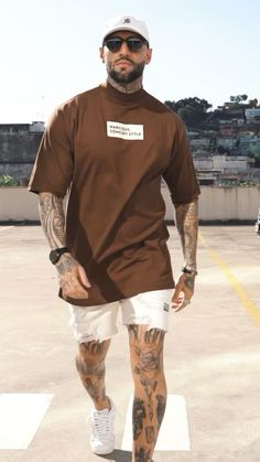 Men Street Fashion 2023, Outfit Ideas Men Summer Street Styles, Big Guy Fashion Casual Summer, Mens Concert Outfit Summer, Summer 2024 Mens Outfit, Outfit Oversize Hombre, Oversized Outfit Men, Streetwear 2024, Outfit Oversize