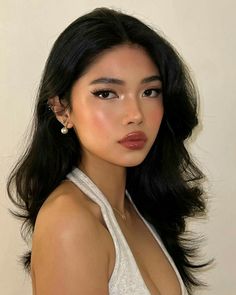 Soft Glam Summer Makeup, Soft Makeup For Prom, Blotted Lip Look, Asian Latina Makeup, Asian Makeup Looks Glam, Natural Makeup Inspo Pics, Very Light Makeup Natural, Simple Engagement Makeup Look, Soft Glam Asian Makeup