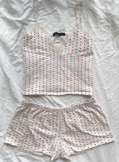 Summer Pajama Sets, Brandy Heart Pjs, Heart Pyjamas Aesthetic, Heart Pajamas Aesthetic, Cute Clothes Brandy Melville, Hyper Feminine Pajamas, Where To Buy Cute Pajamas, Two Piece Nightwear, Cute Jammie Sets