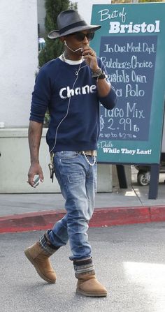 Sweater Over Shirt, Pharrell Williams Style, Men's Streetstyle, Chanel Sweatshirt