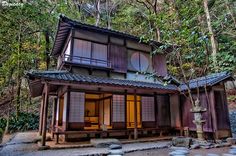 Soseki Natsume, Traditional Japanese Home, Japanese House Design, Japanese Home Design, Japanese Style House, Traditional Japanese House, Japan Architecture, Ehime, Asian Architecture