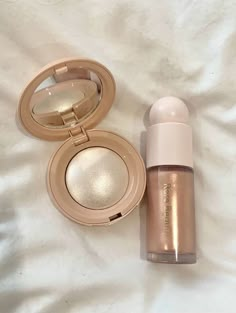 Liquid Highlighter Makeup, Positive Light Liquid Luminizer, Liquid Luminizer, Selena Gomez Makeup, Face Highlighter, Rare Beauty By Selena Gomez, Trending Aesthetic, Dewy Makeup