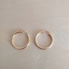 14k Gold Hoop Earrings With Snap Hinge. 14k Gold Hoop Earrings, Brown Zip Ups, Brown Purses, Christmas Stuff, Gold Hoops, Earrings Color, Gold Hoop, Gold Hoop Earrings, Hoop Earrings