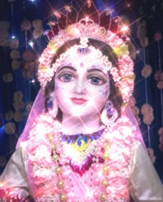 Radha Krishna Vrindavan, Krishna Vrindavan, Krishna Consciousness, She Is So Beautiful, Divine Mother