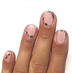 Nails Candy Cane, Holly Nails, New Years Nail Art, Candy Cane Nails, Subtle Nails, Holly Jolly Christmas, Short Nails Art, Short Nail, Cute Gel Nails